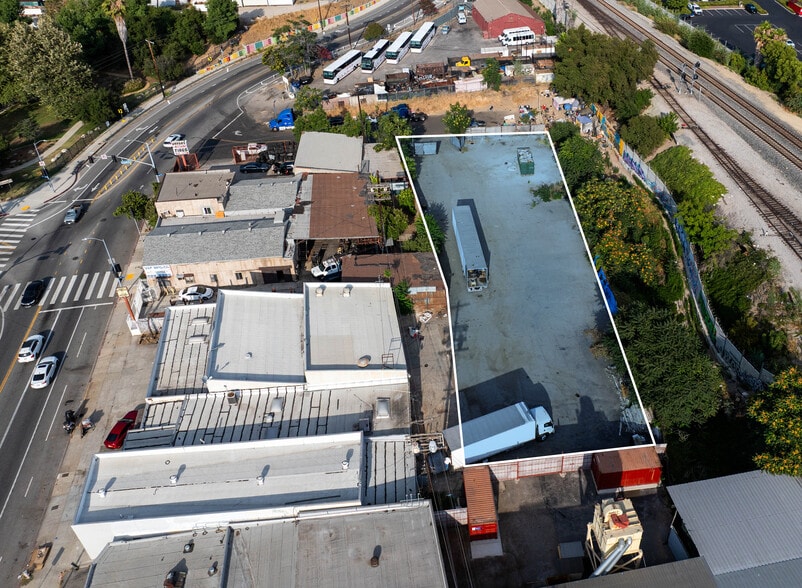 5588 Alhambra Ave, Los Angeles, CA à louer - Aérien – Image 1 sur 7