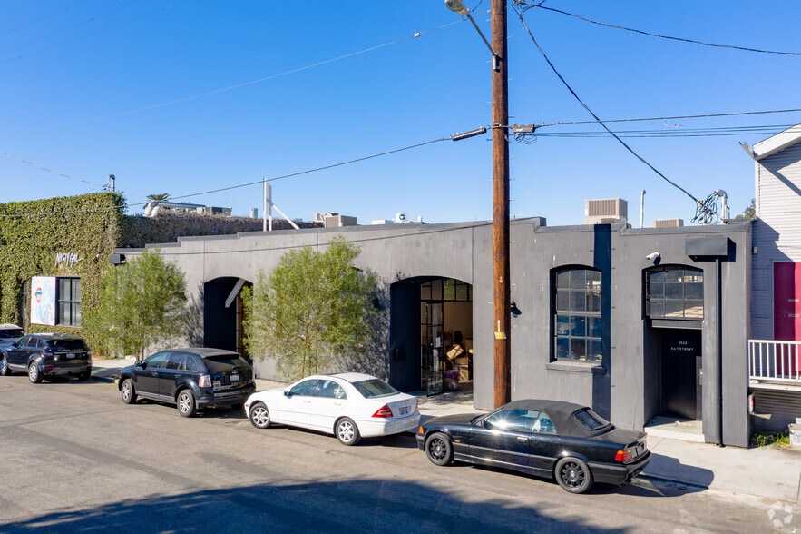 2143 Bay St, Los Angeles, CA à louer - Photo principale – Image 1 sur 39