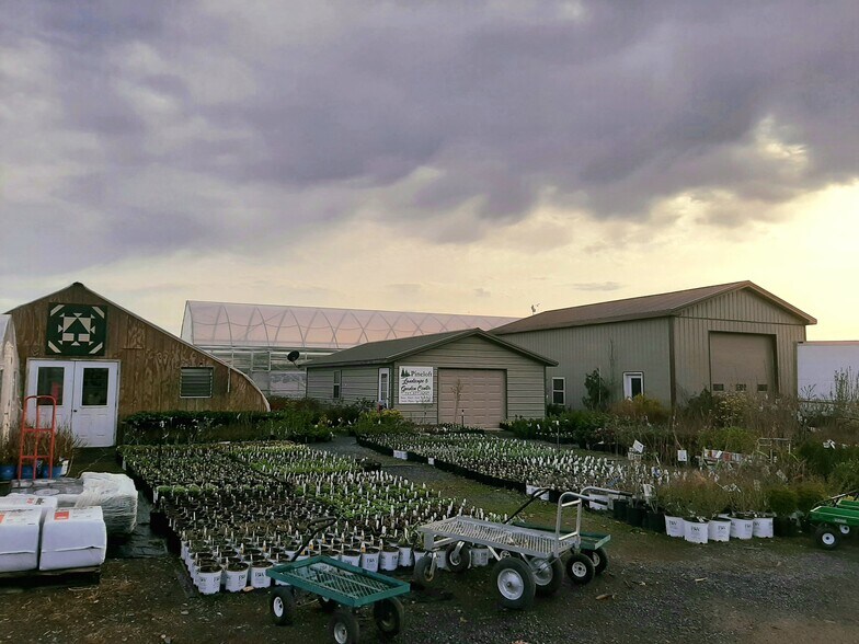 1814 Iron Bridge Rd, Hustontown, PA à vendre - Photo de l’immeuble – Image 1 sur 44