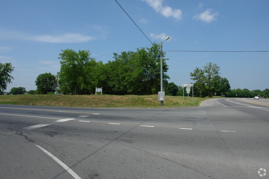 1113 Long Hollow Pike, Gallatin, TN à vendre - Photo de l’immeuble – Image 3 sur 3