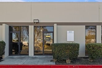 720-742 Charcot Ave, San Jose, CA à louer Photo intérieure– Image 2 sur 21