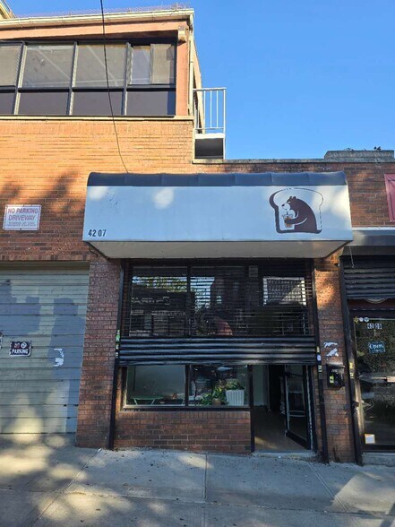 6902 Woodside Ave, Woodside, NY à louer - Photo de l’immeuble – Image 3 sur 8