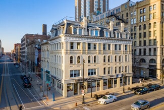 Plus de détails pour 400 E Wisconsin Ave, Milwaukee, WI - Bureau, Local commercial à louer