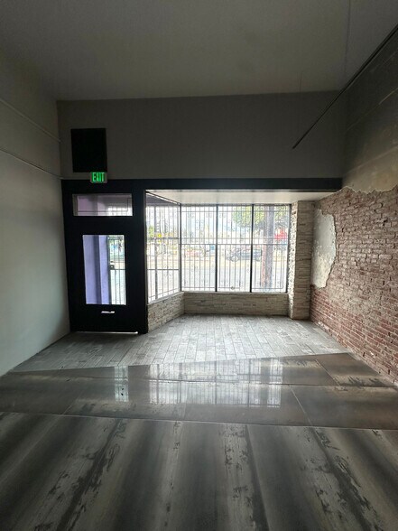 2958 W Pico Blvd, Los Angeles, CA à louer - Photo intérieure – Image 2 sur 8