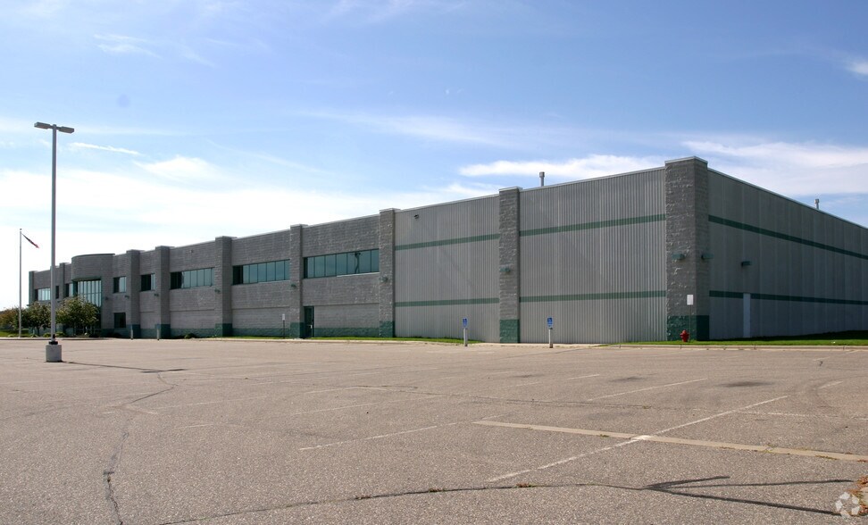 10900 S Nesbitt Ave, Bloomington, MN à louer - Photo de l’immeuble – Image 2 sur 3