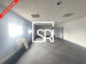 Bureau dans Clermont-Ferrand à vendre Photo intérieure– Image 2 sur 11