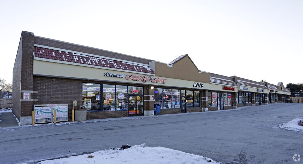 275-305 N Barrington Rd, Streamwood, IL à louer - Photo principale – Image 1 sur 4