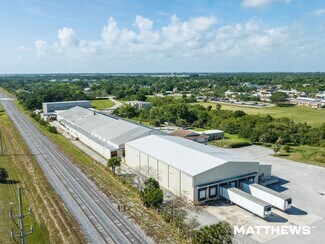 Plus de détails pour 2600 45th St, Vero Beach, FL - Industriel/Logistique à vendre