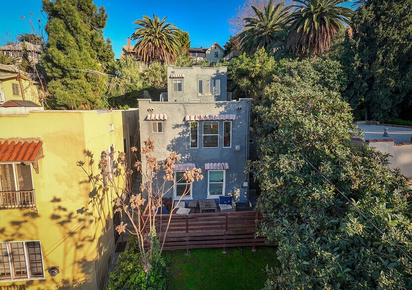 834 Laguna Ave, Los Angeles, CA à vendre - Photo principale – Image 1 sur 22