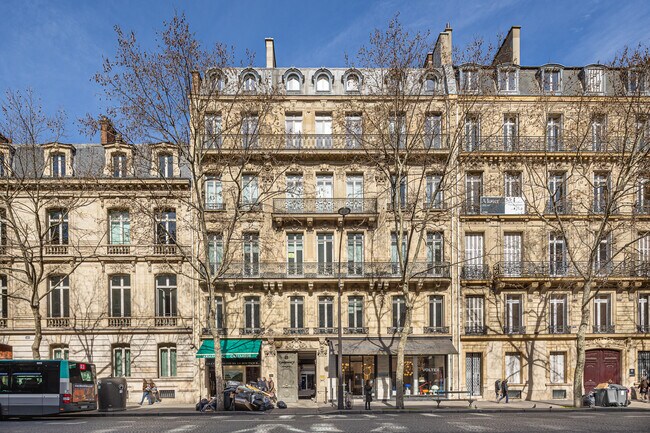 Plus de détails pour 140 Boulevard Haussmann, Paris - Local commercial à louer