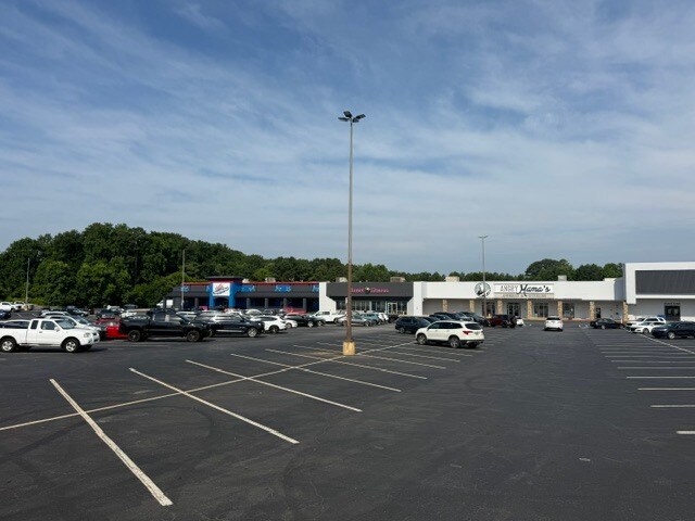 700 Atlanta Rd, Cumming, GA à louer - Photo de l’immeuble – Image 2 sur 4