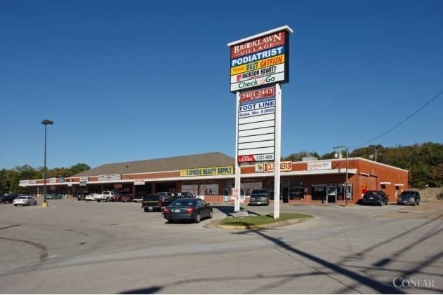 2401-2443 W Kiest Blvd, Dallas, TX à louer - Photo principale – Image 2 sur 4