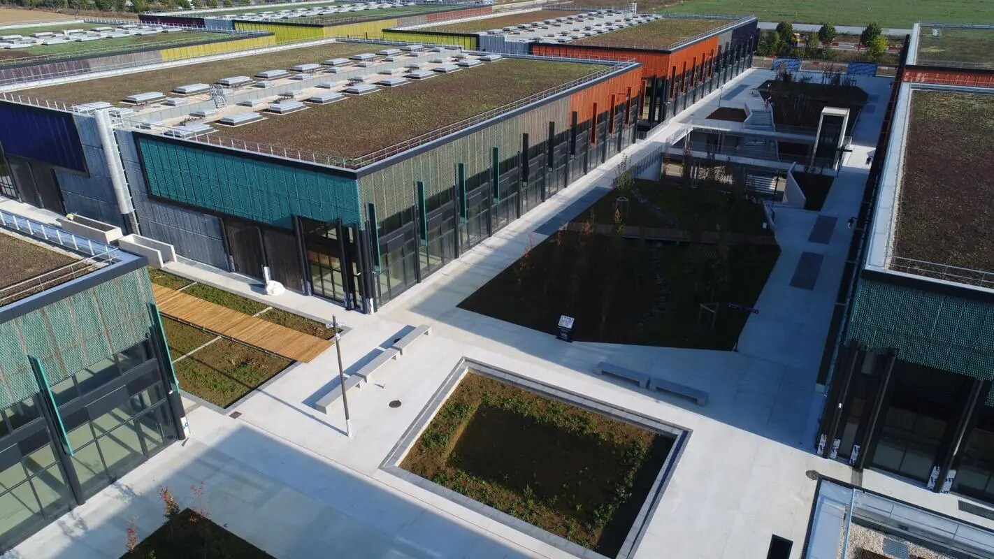 Local commercial dans Tremblay-en-France à vendre Aérien– Image 1 sur 8