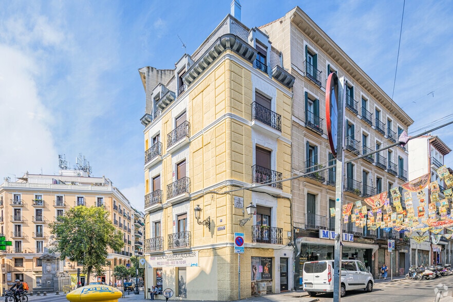 Locales con gran rentabilidad portefeuille de 2 biens à vendre sur LoopNet.fr - Photo principale – Image 2 sur 2