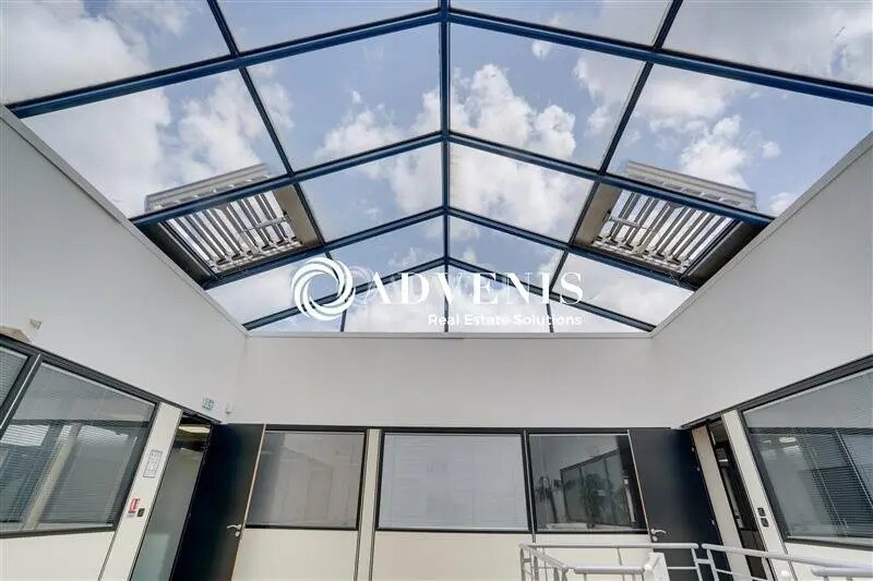 Bureau dans Villiers-sur-Marne à louer - Photo de l’immeuble – Image 2 sur 7