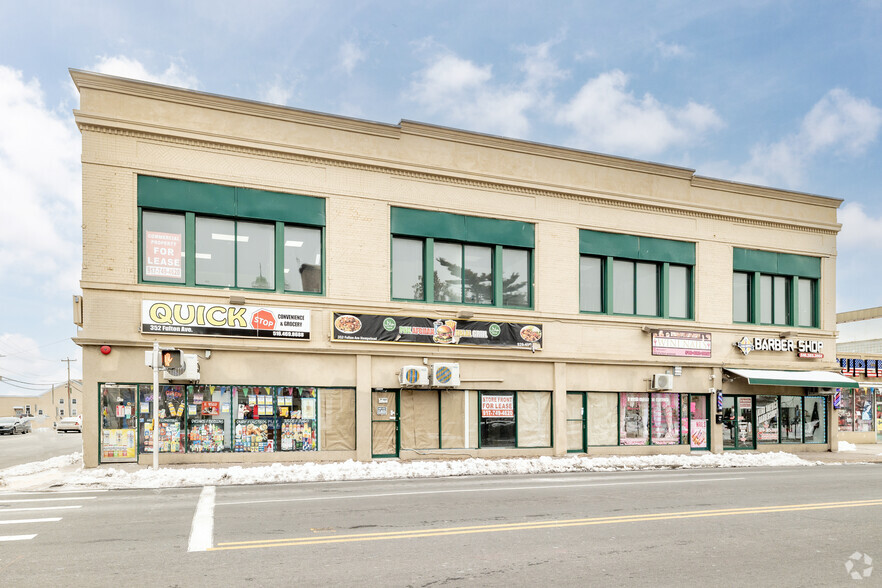 352 Fulton Ave, Hempstead, NY à louer - Photo de l’immeuble – Image 3 sur 8