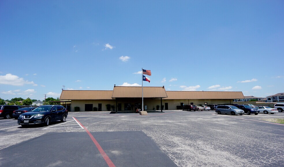 1601 N A W Grimes Blvd, Round Rock, TX à louer - Photo principale – Image 1 sur 11
