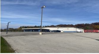 N47W28229 Lynndale Rd, Pewaukee, WI à vendre - Photo de l’immeuble – Image 3 sur 5