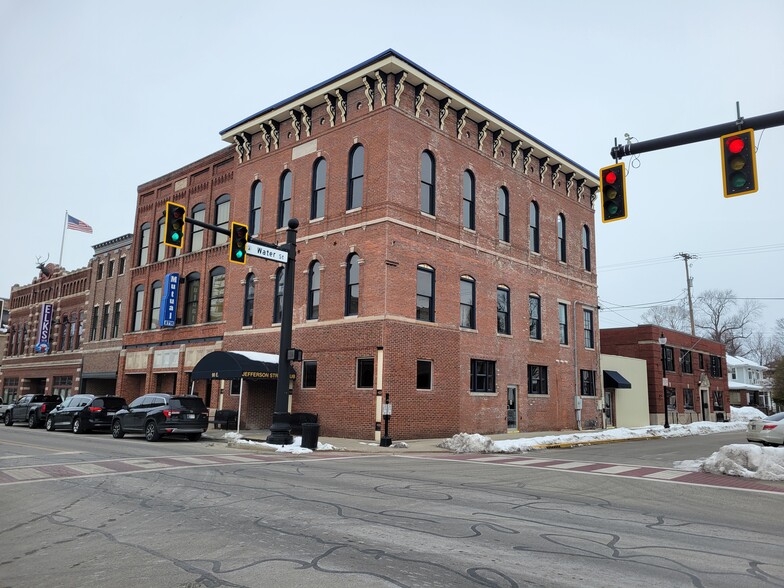 90 E Jefferson St, Franklin, IN à louer - Photo de l’immeuble – Image 3 sur 53