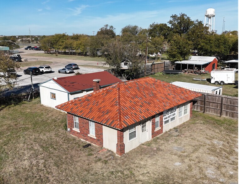 201 N Stemmons St, Sanger, TX à vendre - Photo de l’immeuble – Image 3 sur 3