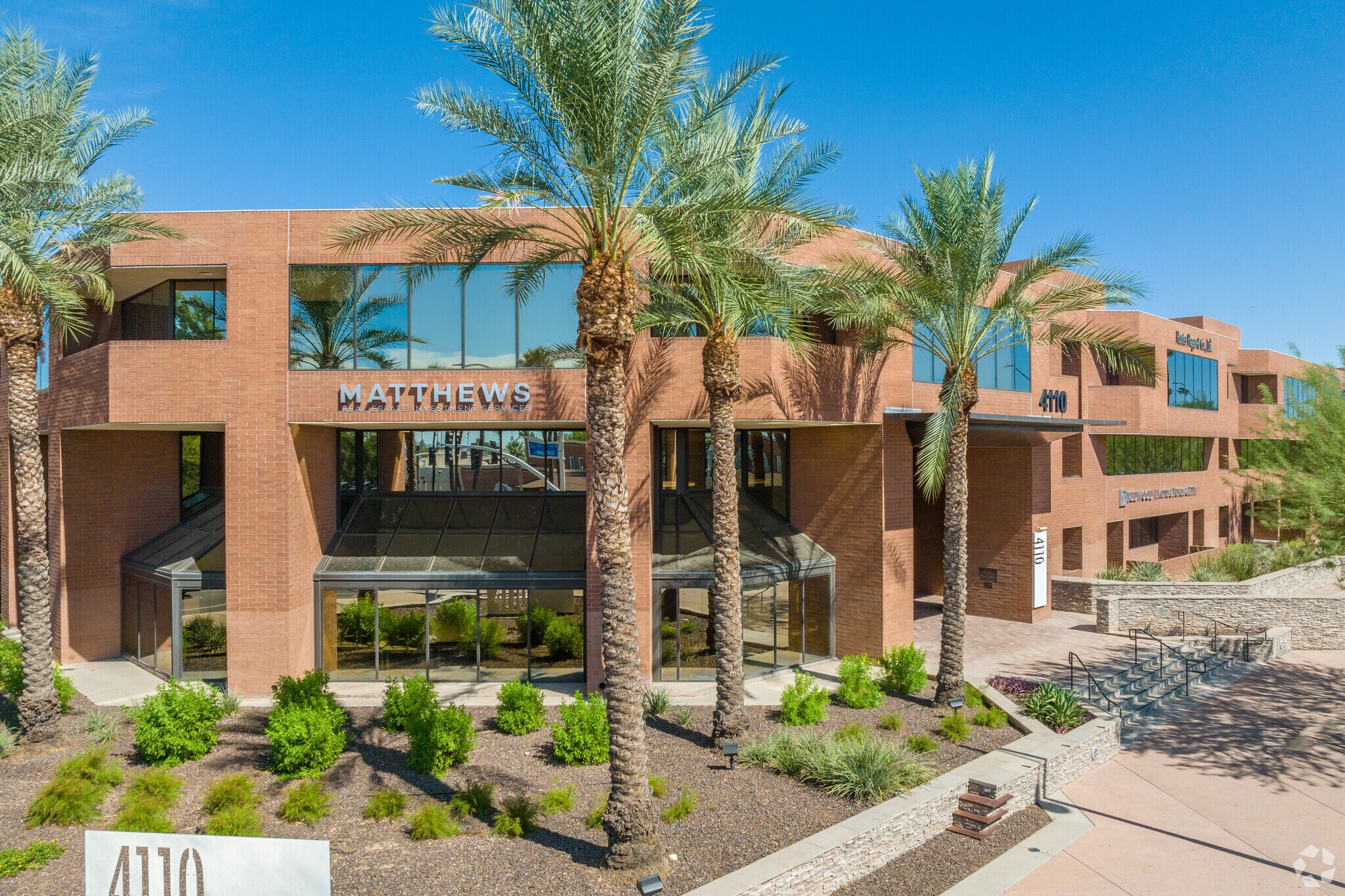 4110 N Scottsdale Rd, Scottsdale, AZ à louer Photo principale– Image 1 sur 7
