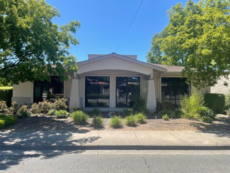 2911 Cleveland Ave, Santa Rosa, CA à louer - Photo de l’immeuble – Image 1 sur 12
