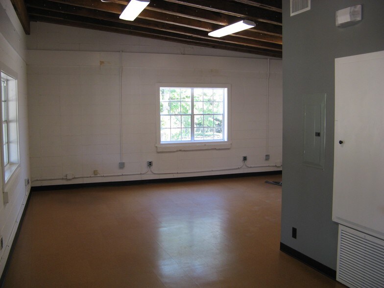 805 Church St, Mobile, AL à louer - Photo intérieure – Image 2 sur 11