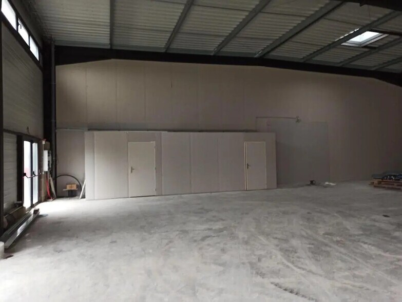 Local d’activités dans Magny-en-Vexin à louer - Photo intérieure – Image 3 sur 9