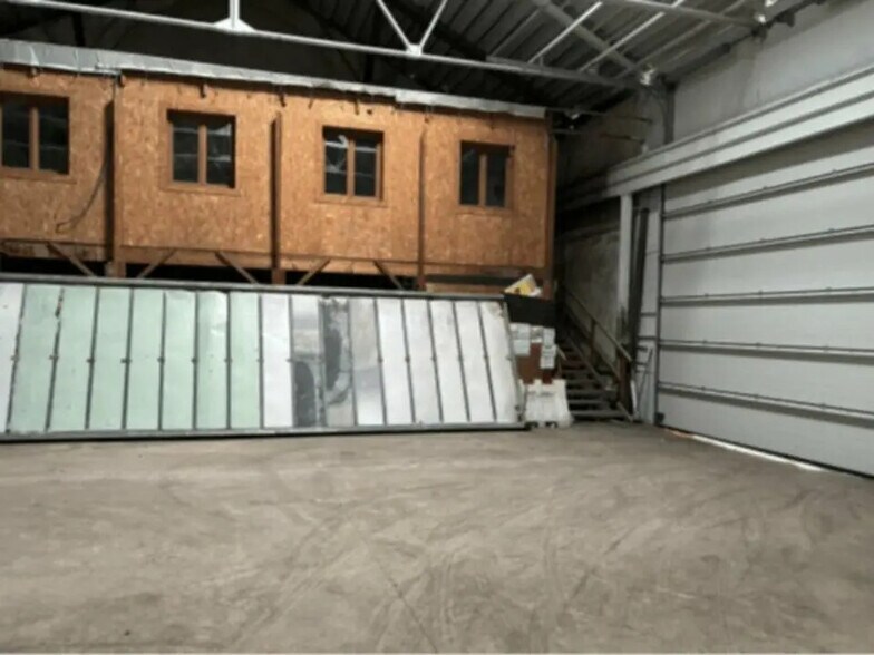 Local d’activités dans Le Havre à louer - Photo intérieure – Image 2 sur 2