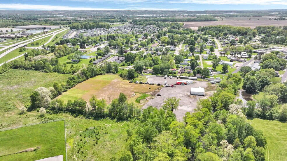 127 Basin St, Hebron, OH à louer - Photo de l’immeuble – Image 3 sur 32