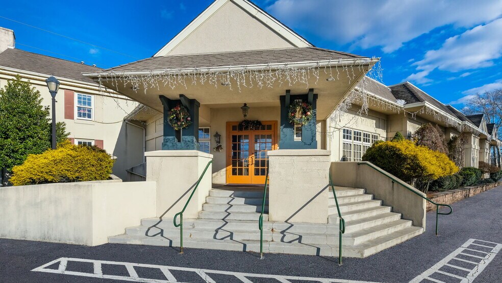1373 Easton Rd, Warrington, PA à vendre - Photo de l’immeuble – Image 3 sur 51