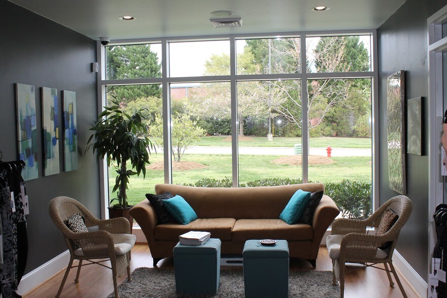 200 Cornerstone Dr, Cary, NC à louer - Photo intérieure – Image 3 sur 11