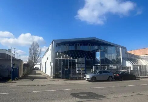 Plus de détails pour Local d'activités à louer