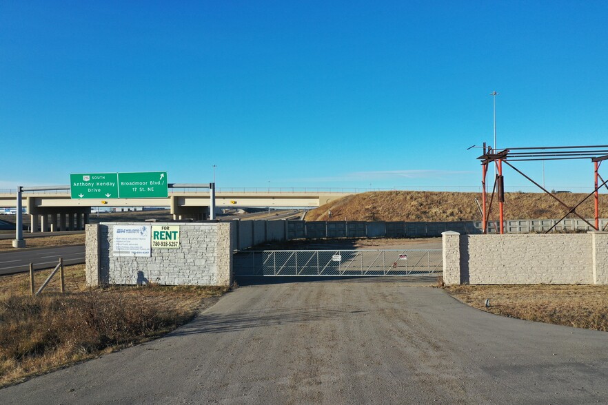 FREE STANDING BUILDINGS ON 7.2 ACRES ± portefeuille de 2 biens à vendre sur LoopNet.fr - Photo de l’immeuble – Image 3 sur 10