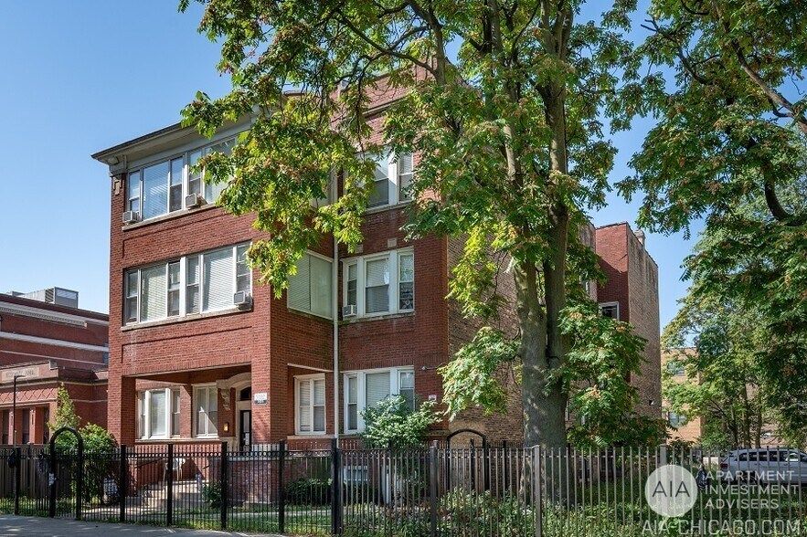 51-57 N Pine Ave, Chicago, IL à vendre - Photo de l’immeuble – Image 2 sur 2