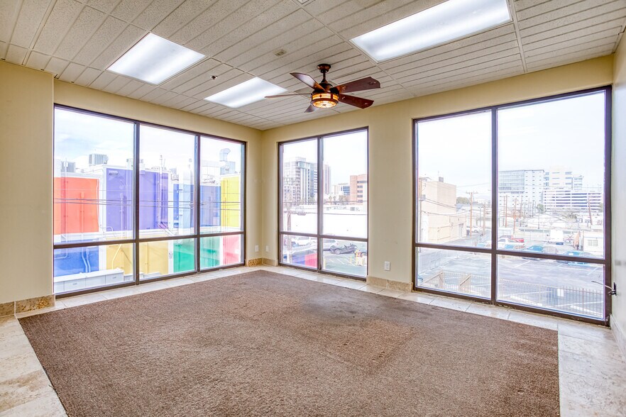 732 S 6th St, Las Vegas, NV à louer - Photo intérieure – Image 3 sur 32