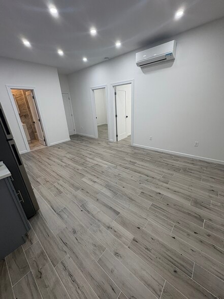 314 Avenue U, Brooklyn, NY à louer - Photo de l’immeuble – Image 3 sur 6