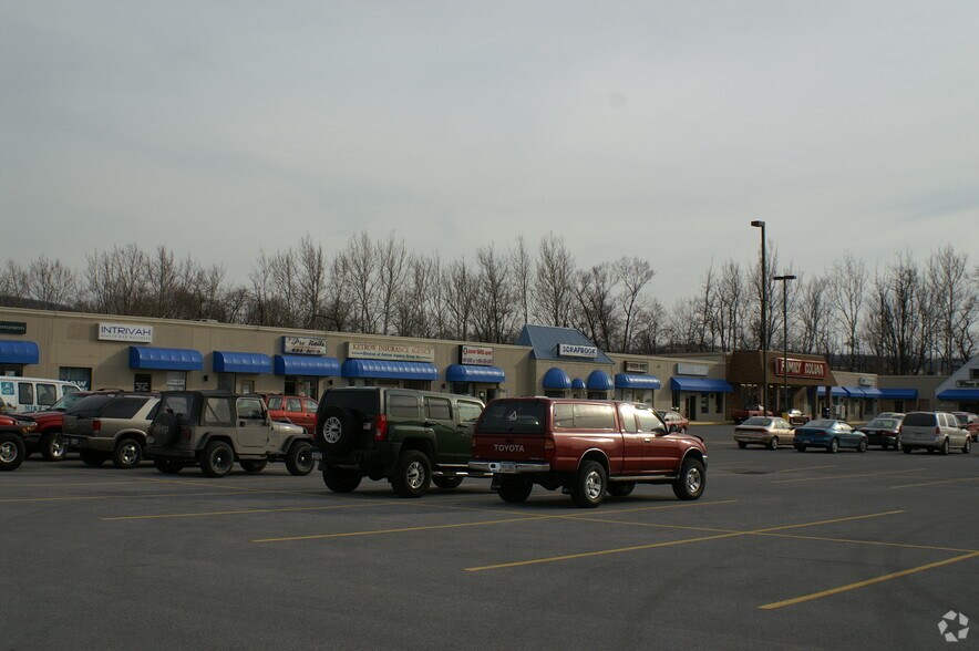 100-122 Hollidaysburg Plz, Duncansville, PA à louer - Photo de l’immeuble – Image 2 sur 12