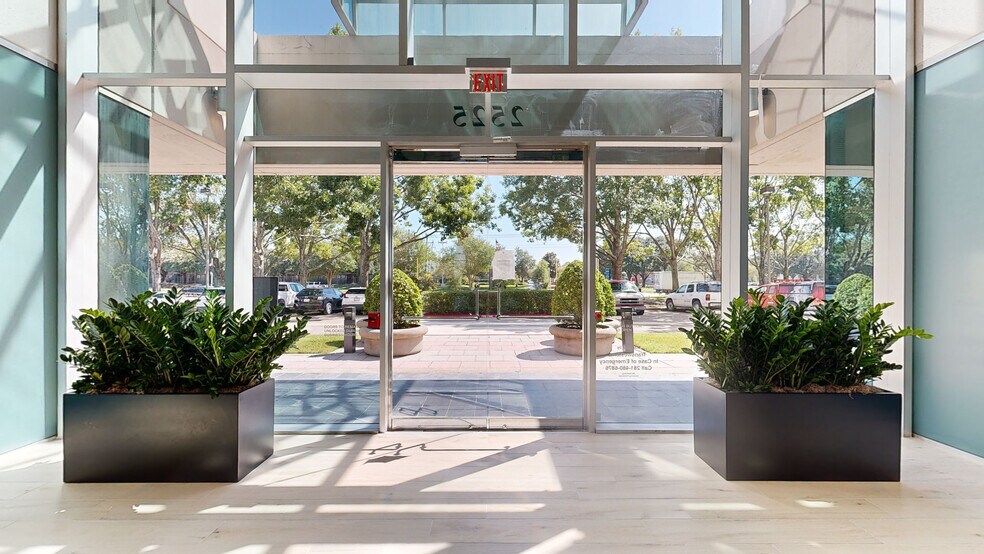 2525 Bay Area Blvd, Houston, TX à louer - Numérisation 3D Matterport – Image 2 sur 42