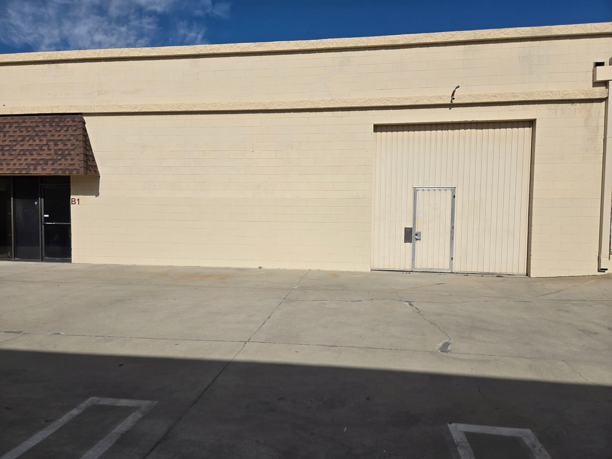 11800 Sheldon St, Sun Valley, CA à louer Photo de l’immeuble– Image 1 sur 9