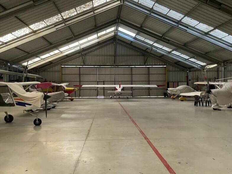 Industriel/Logistique dans La Ferté-Gaucher à vendre - Photo de l’immeuble – Image 3 sur 6