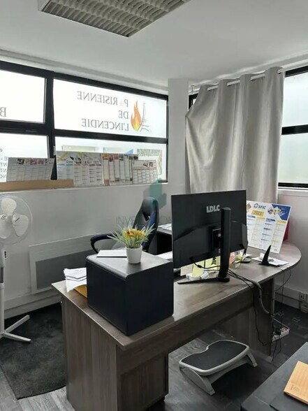 Local d’activités dans Taverny à louer - Photo intérieure – Image 3 sur 6