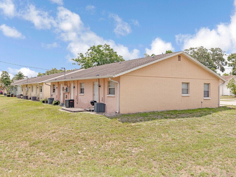 New Port Richey Portfolio portefeuille de 3 biens à vendre sur LoopNet.fr - Photo de l’immeuble – Image 3 sur 19