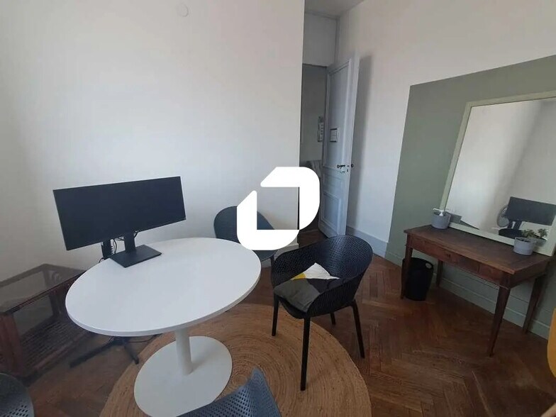 Bureau dans Bordeaux à louer - Photo de l’immeuble – Image 3 sur 7