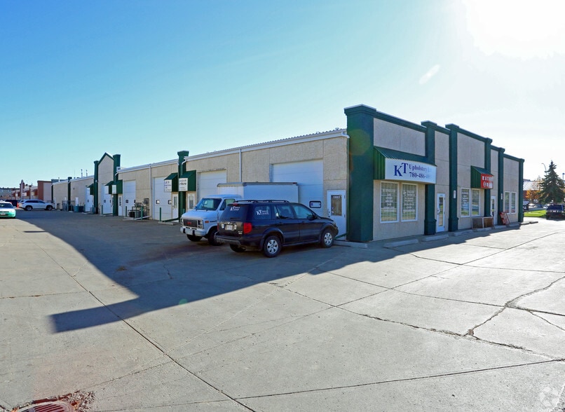 10019 166 St NW, Edmonton, AB à vendre - Photo de l’immeuble – Image 2 sur 3