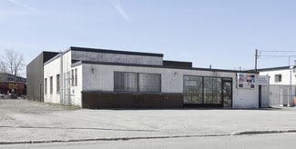 Plus de détails pour 2040 Av Francis-Hughes, Laval, QC - Industriel/Logistique à vendre