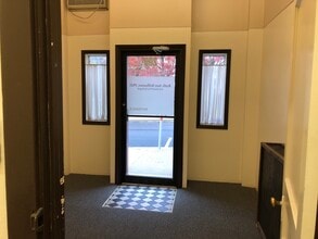 209 Main St, Latrobe, PA à louer Photo intérieure– Image 1 sur 11