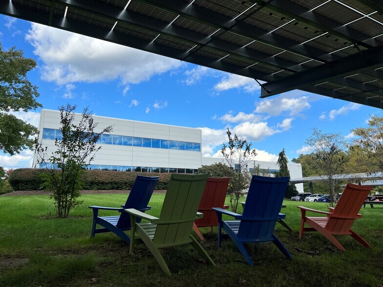 755 College Rd E, Princeton, NJ à louer - Photo de l’immeuble – Image 2 sur 7
