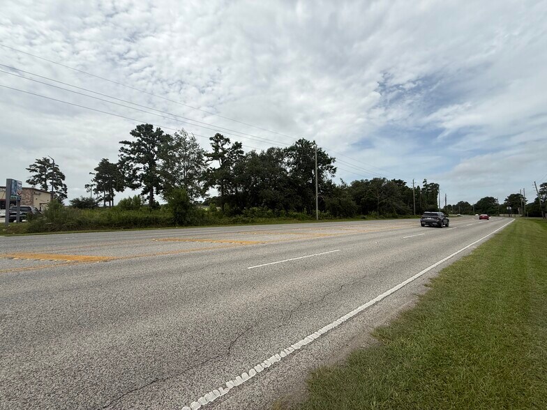 Spring Cypress Rd, Spring, TX à vendre - Photo de l’immeuble – Image 3 sur 14