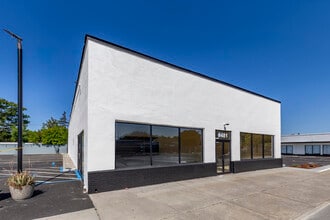 481 S Bascom Ave, San Jose, CA à louer Photo intérieure– Image 1 sur 7